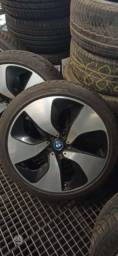 BMW I8 su padangomis, light alloy, R20