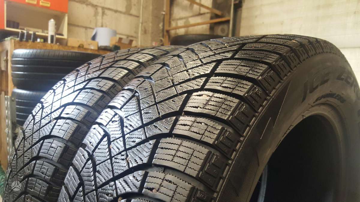Pirelli IceZero TM STUDLESS apie 9mm, winter 235/55 R17