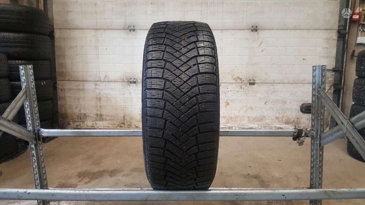 Pirelli IceZero TM STUDLESS apie 9mm, winter 235/55 R17