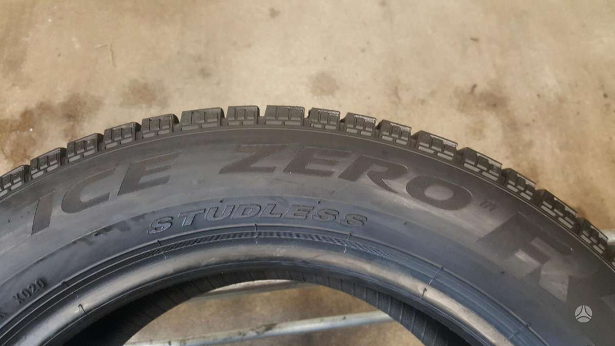 Pirelli IceZero TM STUDLESS apie 9mm, winter 235/55 R17