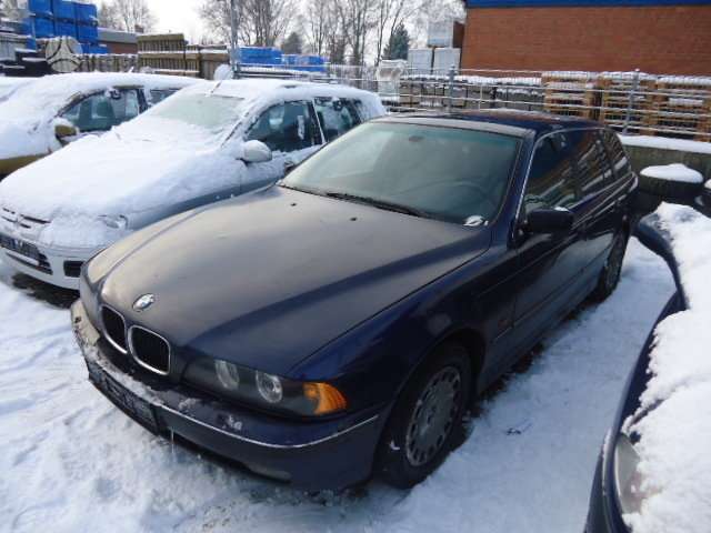 BMW 525 for parts. Tds dalimis
