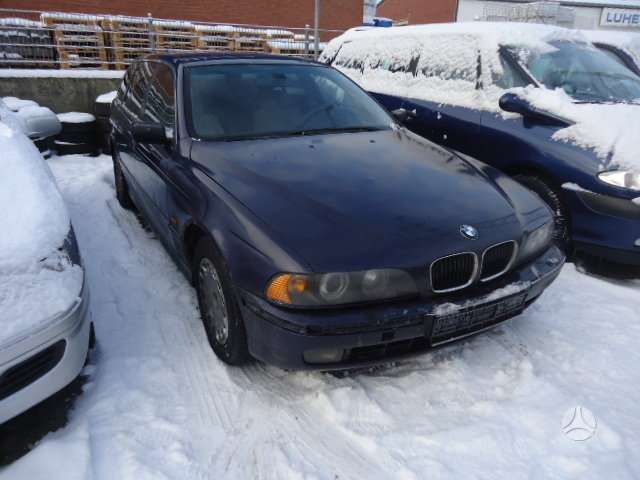 BMW 525 for parts. Tds dalimis