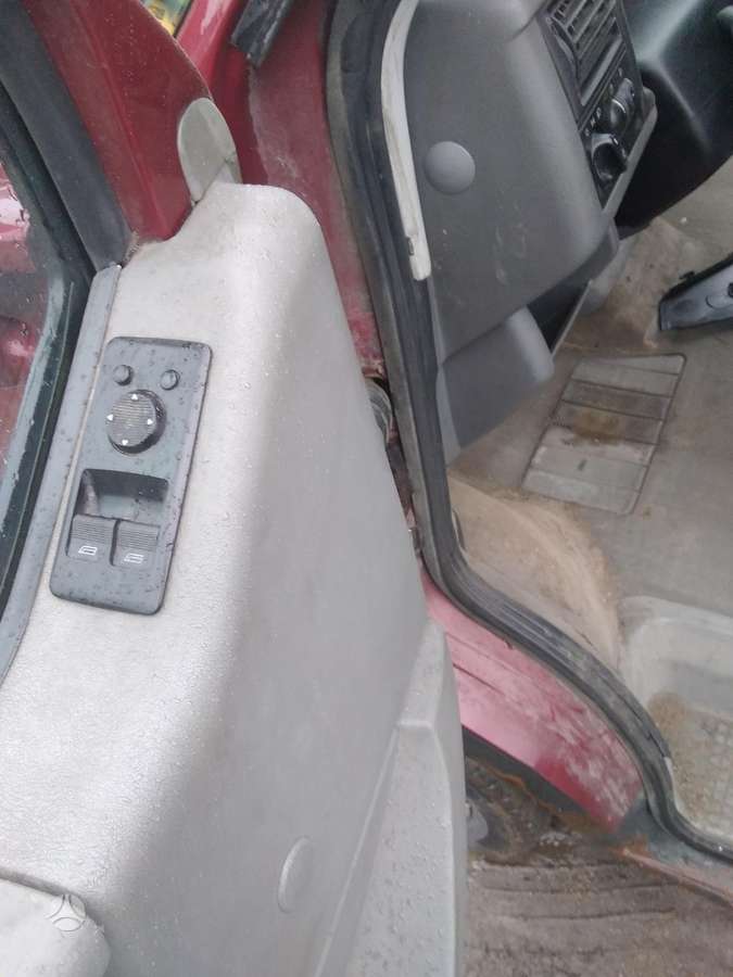 Volkswagen Caravelle по частям