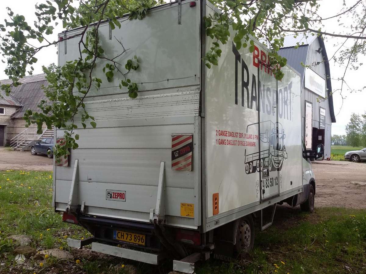 Iveco 35S13, krovininiai mikroautobusai