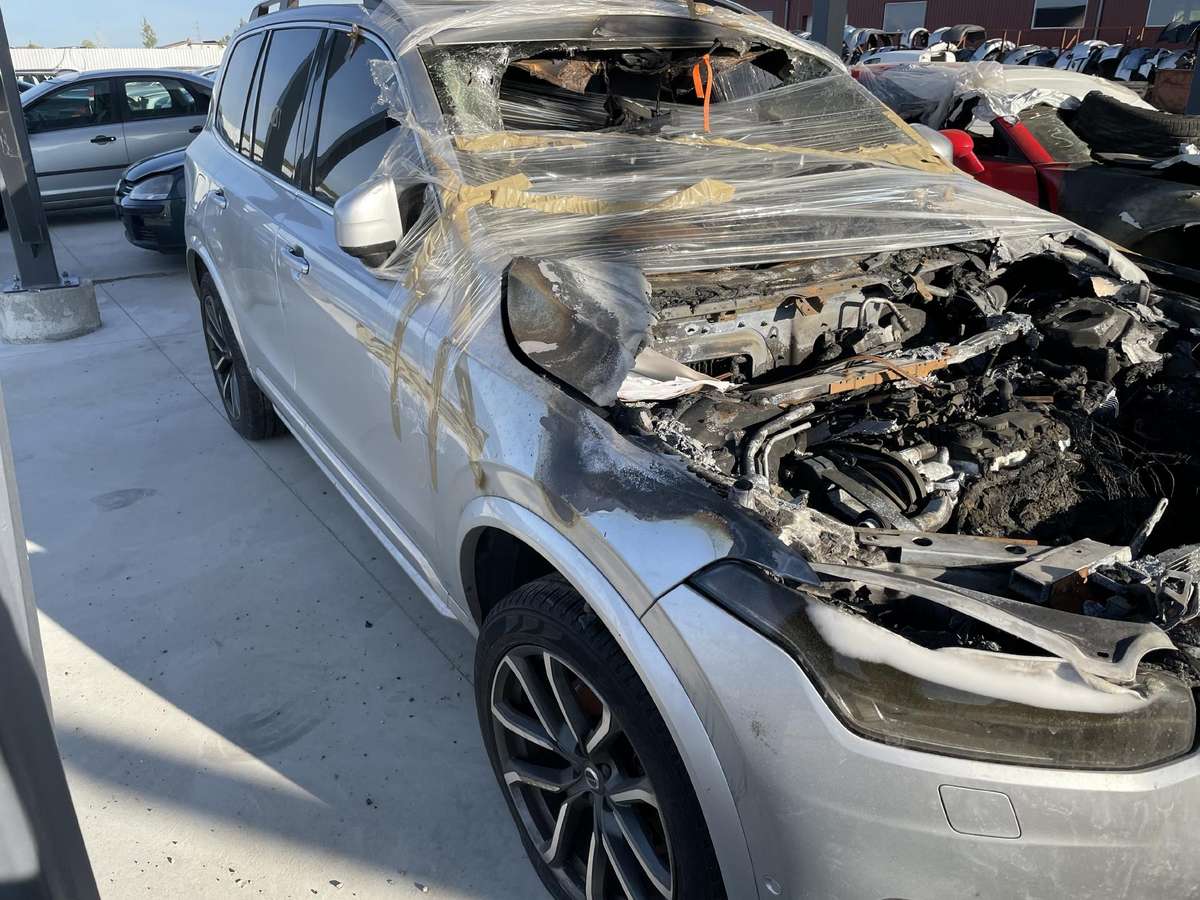 Volvo XC90 for parts