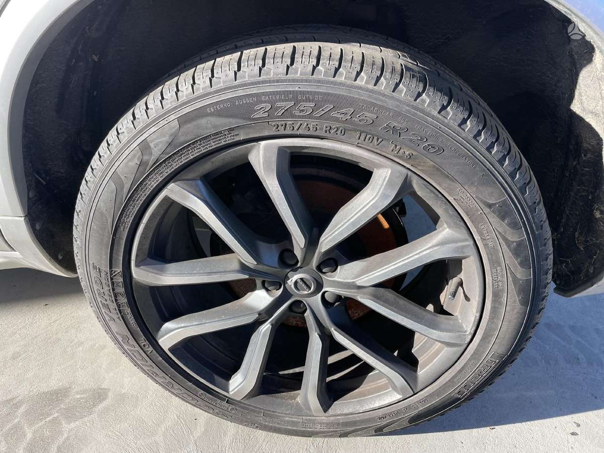 Volvo XC90 по частям