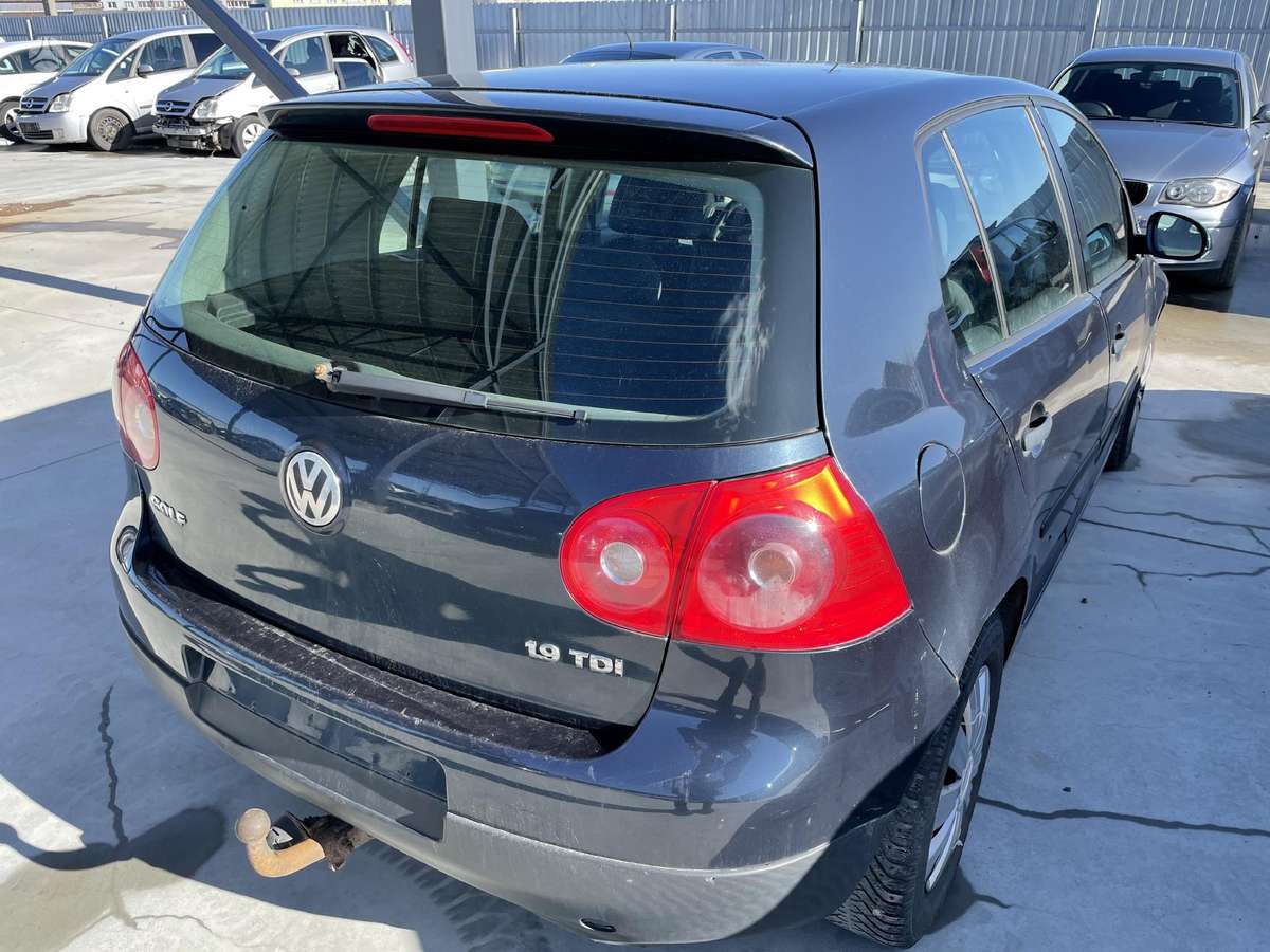 Volkswagen Golf for parts