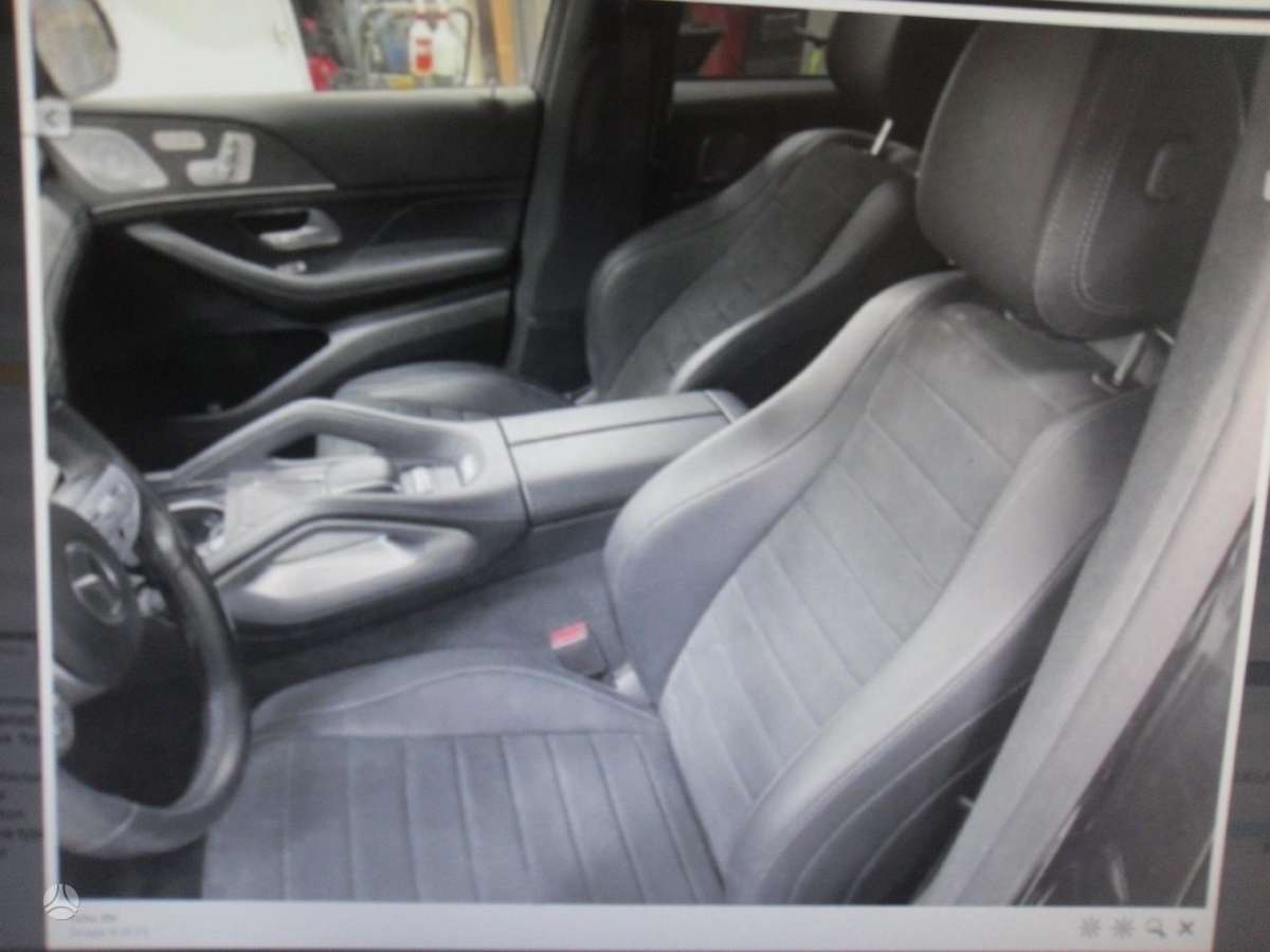 Mercedes-Benz GLE400 dalimis