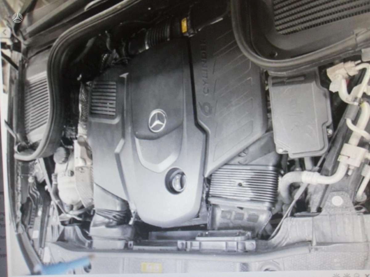 Mercedes-Benz GLE400 dalimis