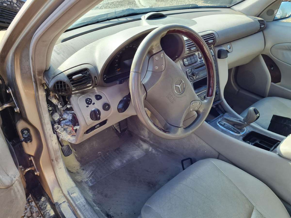 Mercedes-Benz C180