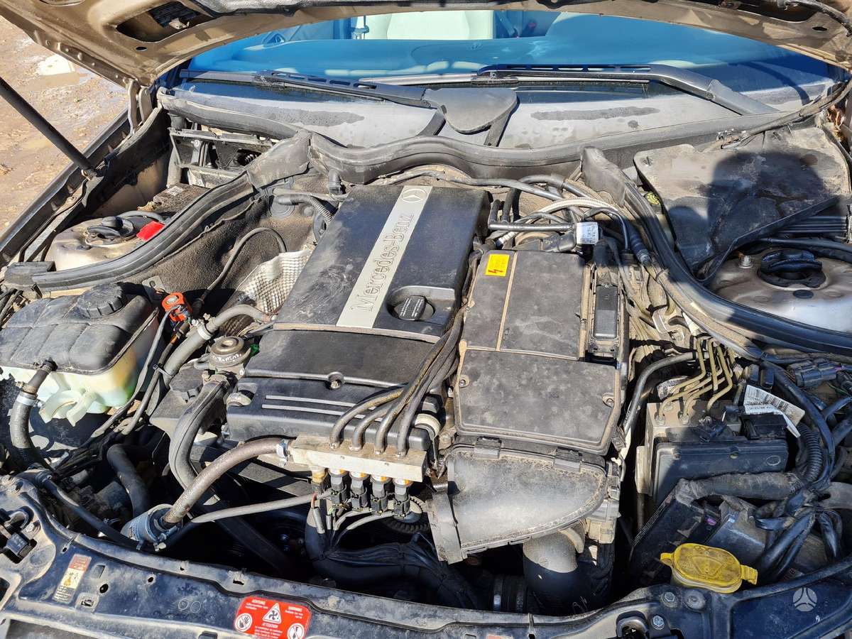 Mercedes-Benz C180