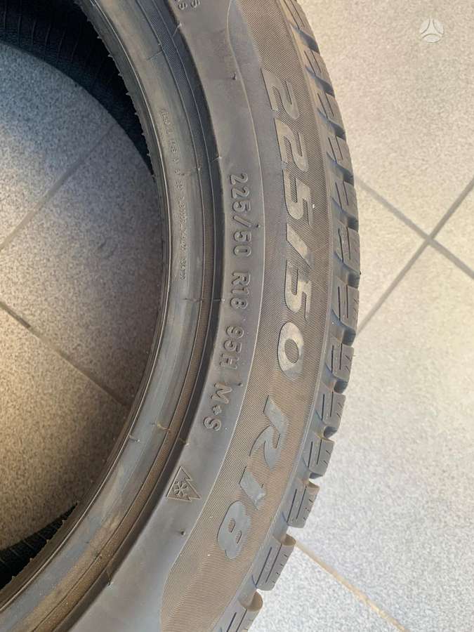 Pirelli, зимние 225/50 R18