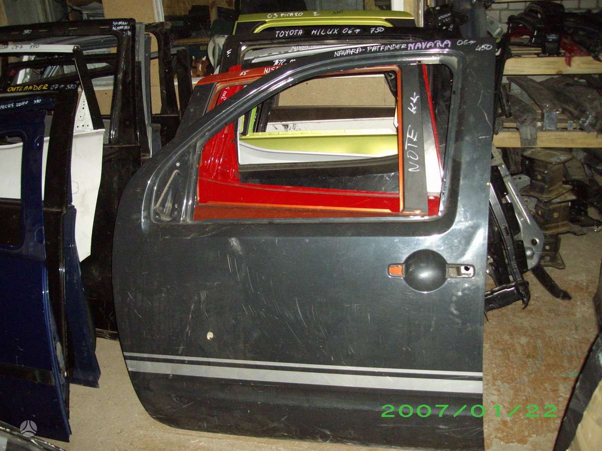 Nissan Navara body parts