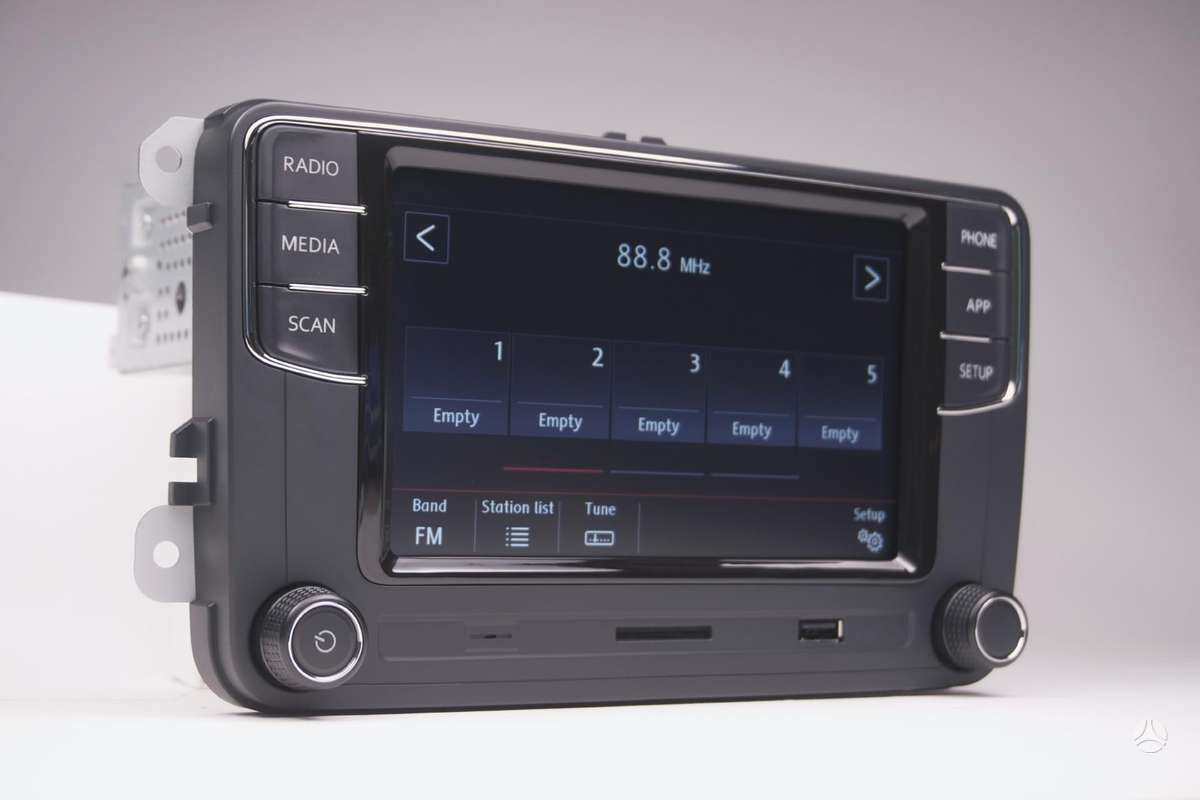 BLG Volkswagen RCD 330G, multimedia and navigation