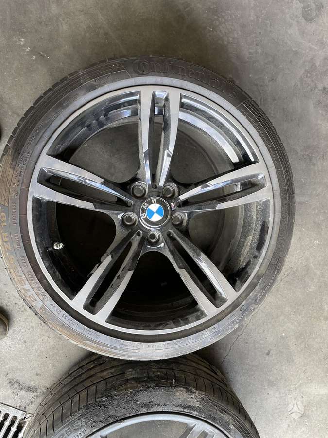 BMW M4 dalimis. Dokumentai variklis ok