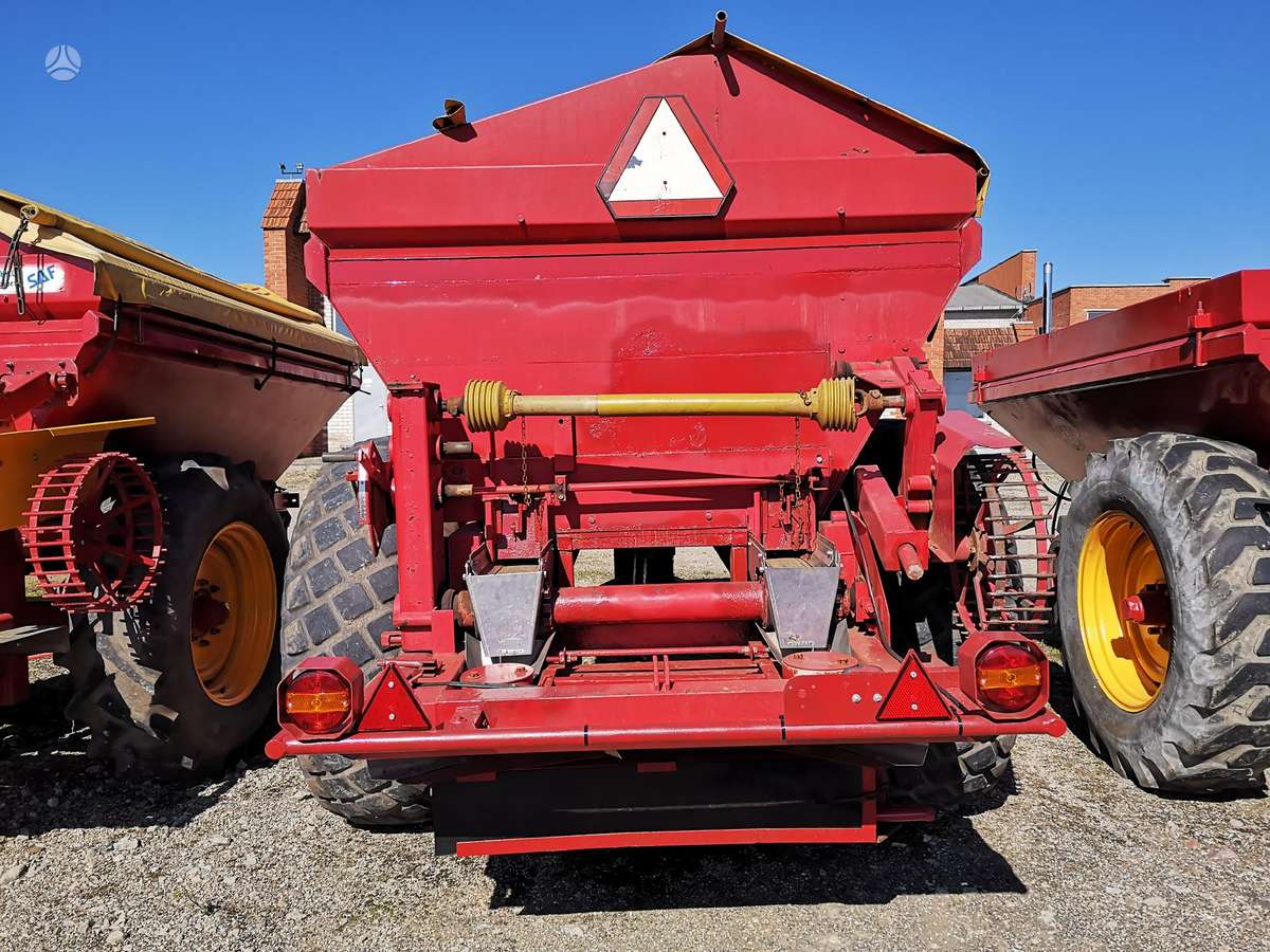 Bredal B6, spreaders