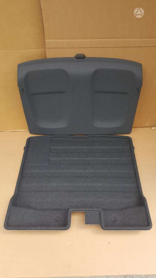 Volvo XC40 doors
