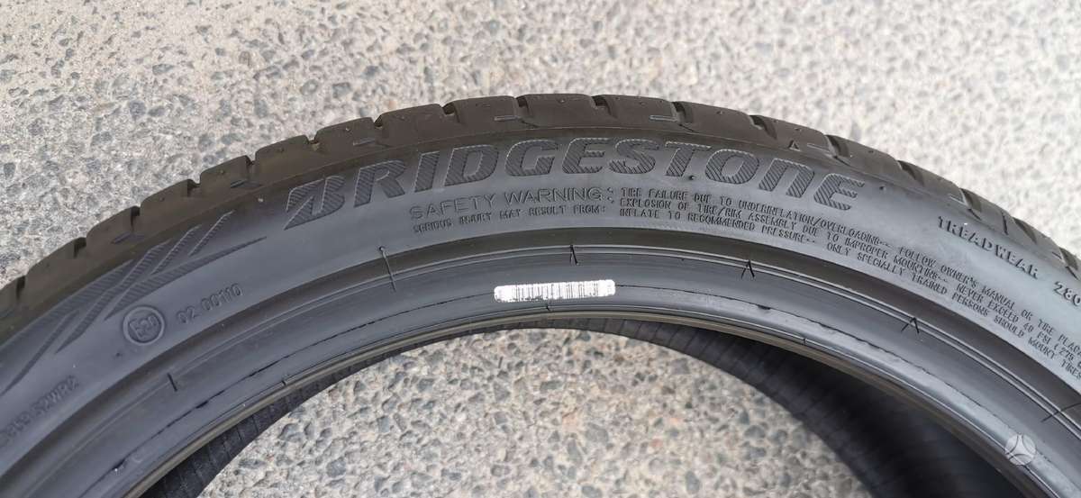 Bridgestone, vasarinės 235/40 R19