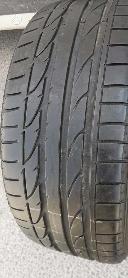 Bridgestone, summer 235/40 R19