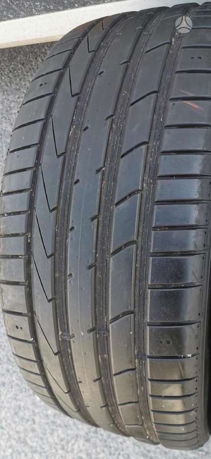 Hankook, summer 235/40 R19