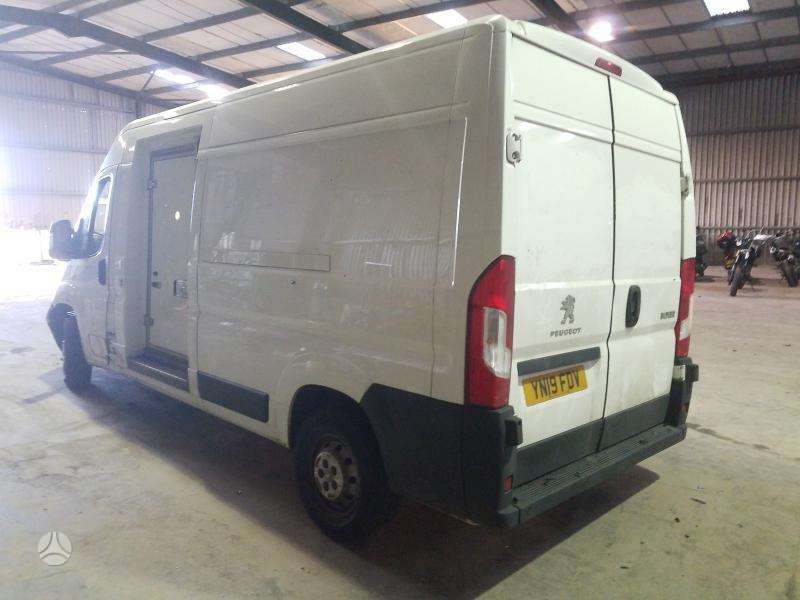 Peugeot Boxer, cargo vans