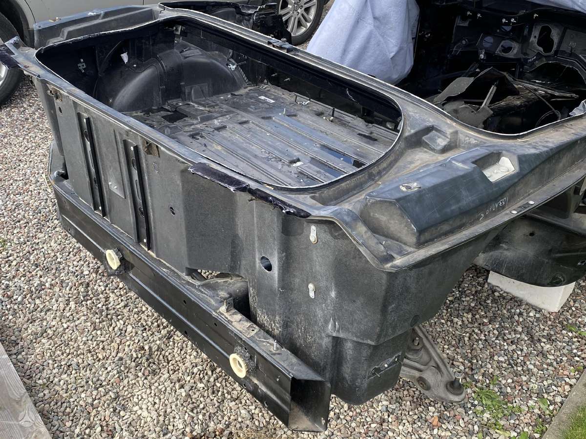 Chevrolet Corvette, 6CYA, kėbulo dalys
