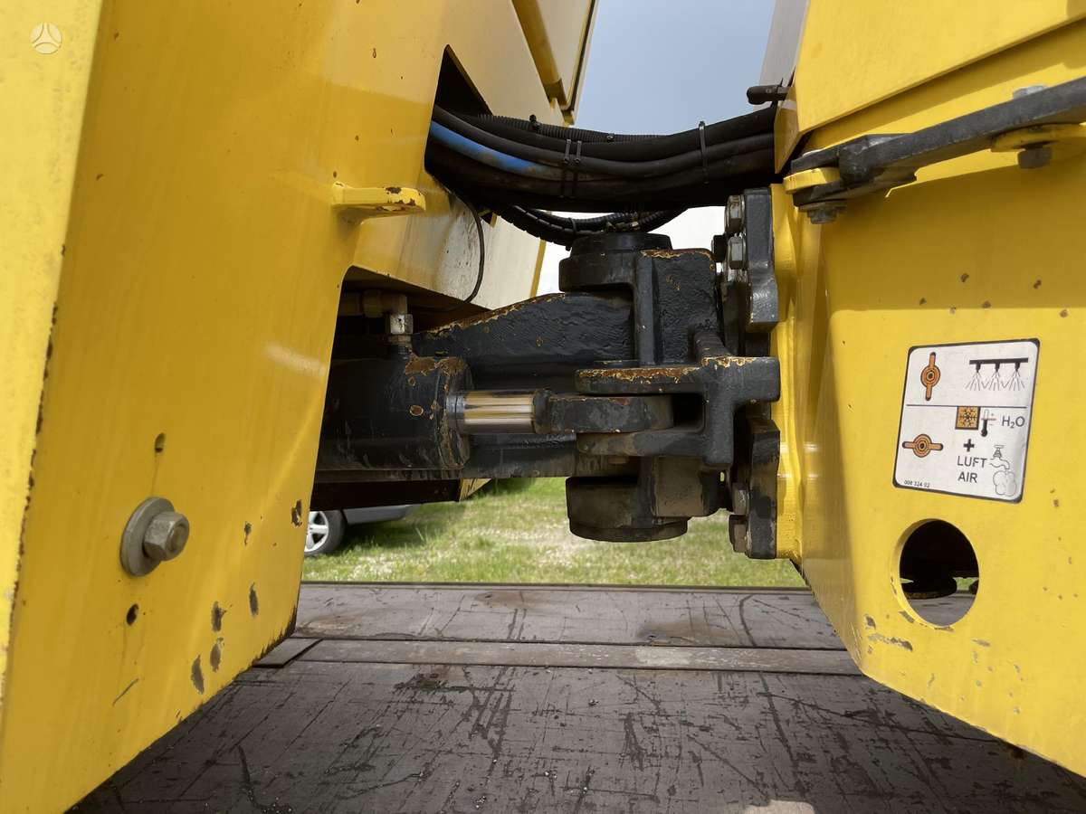 Bomag BW 151 AD-2, vibrator / compactor