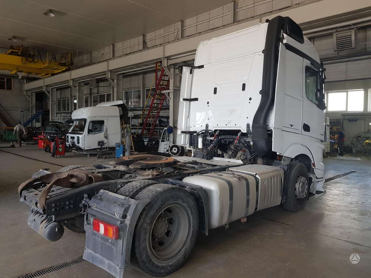 Mercedes-Benz Actros, тягачи