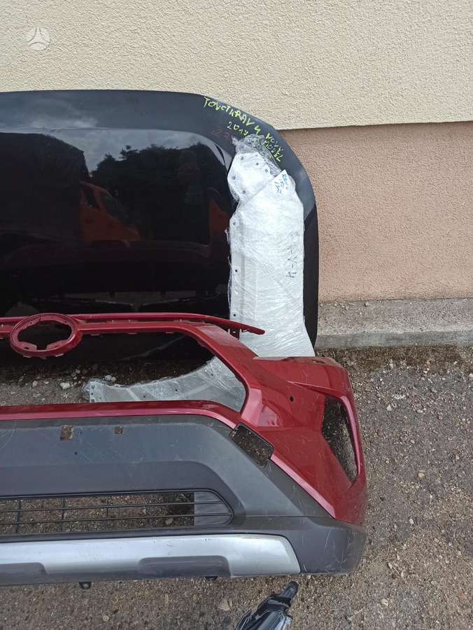 Toyota RAV4 kėbulo dalys