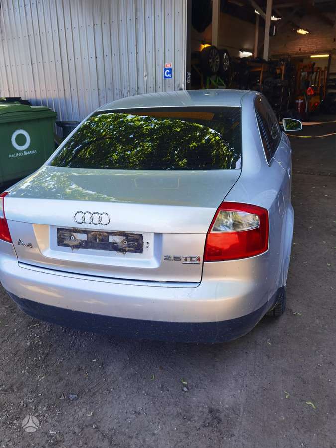 Audi A4 Dalimis