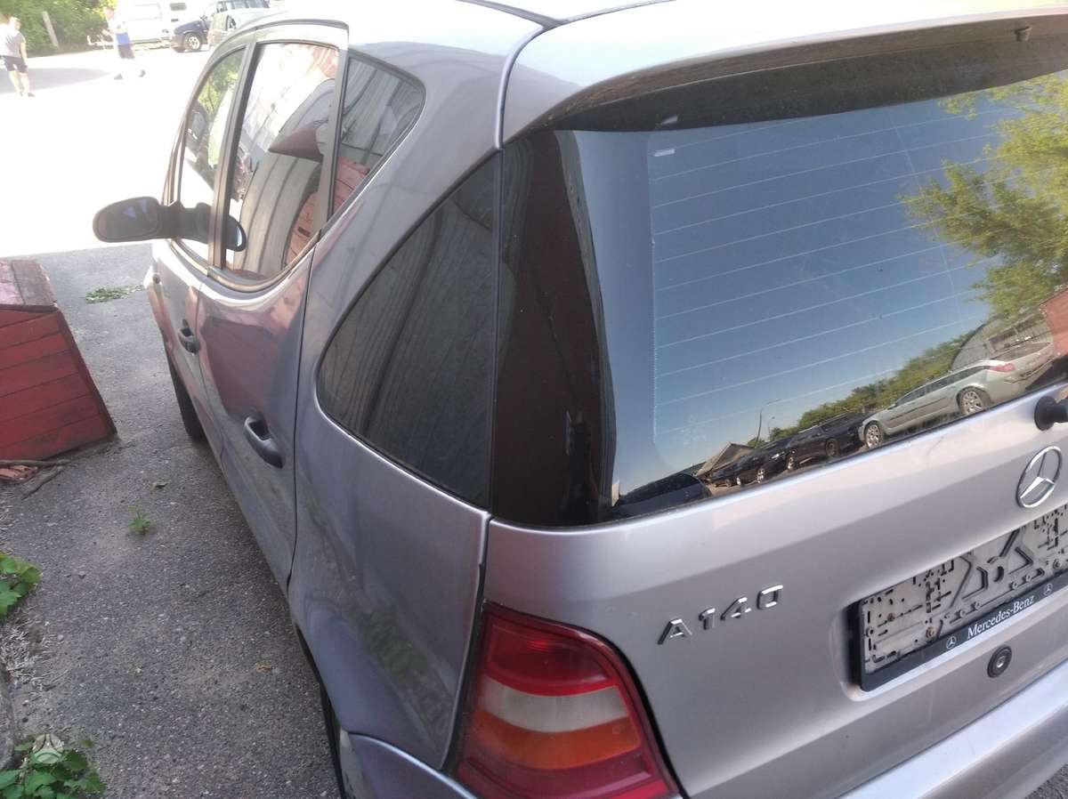Mercedes-Benz A140 for parts