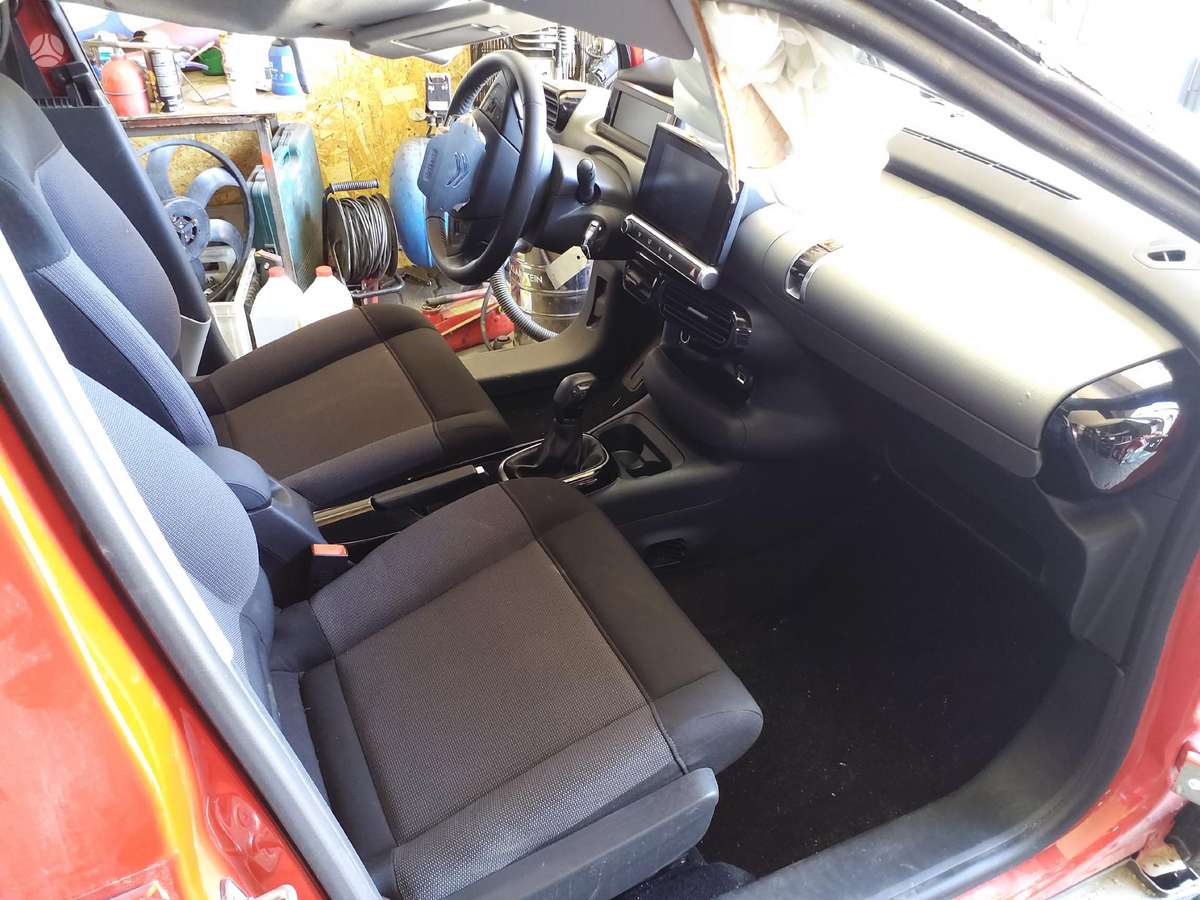 Citroen C4 Cactus по частям. Ryda 4000km