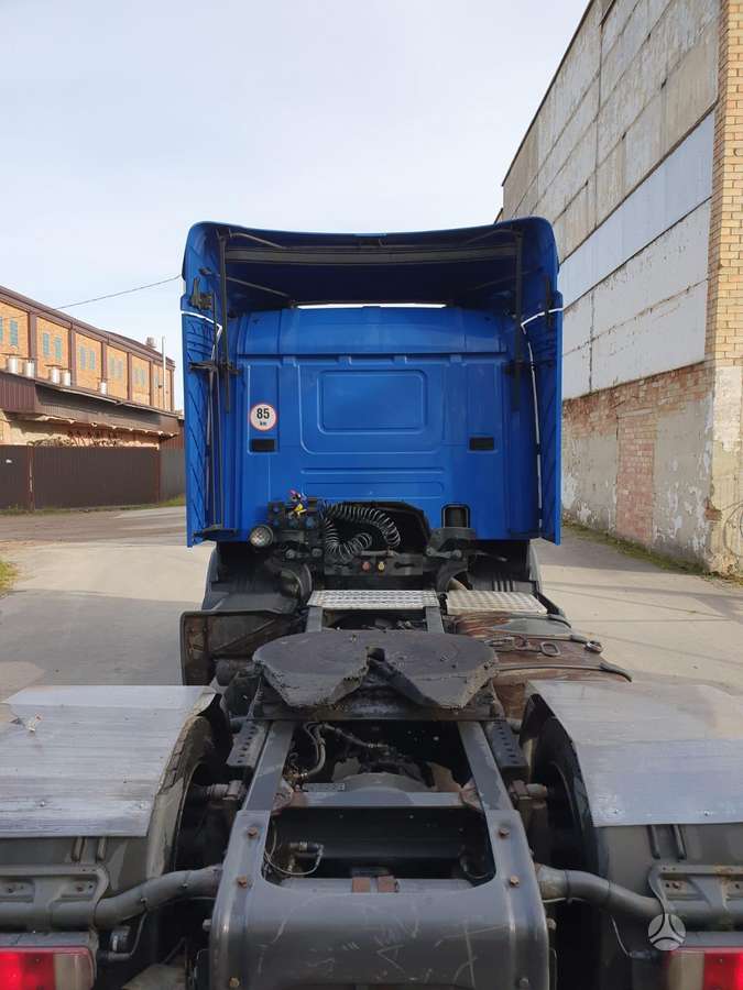 Scania P360, vilcējs
