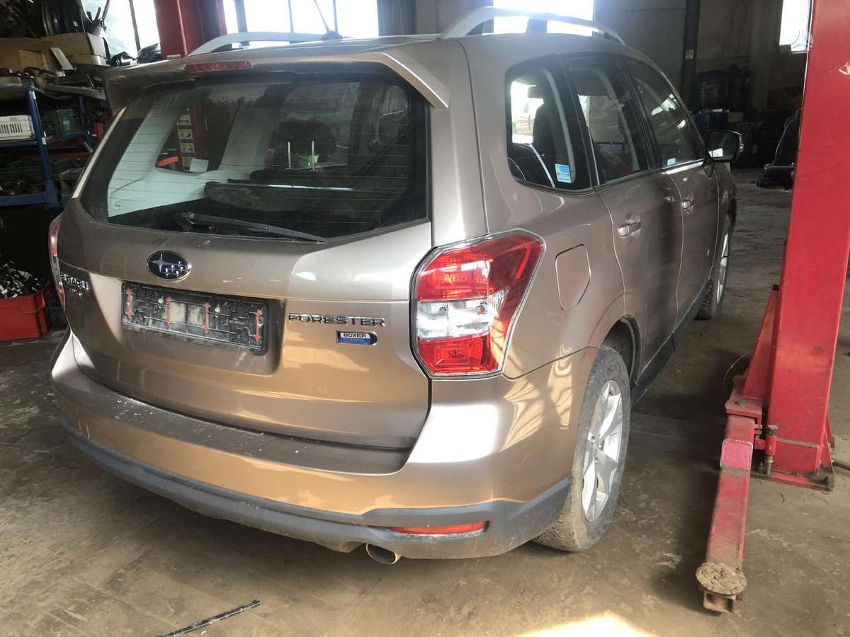Subaru Forester по частям