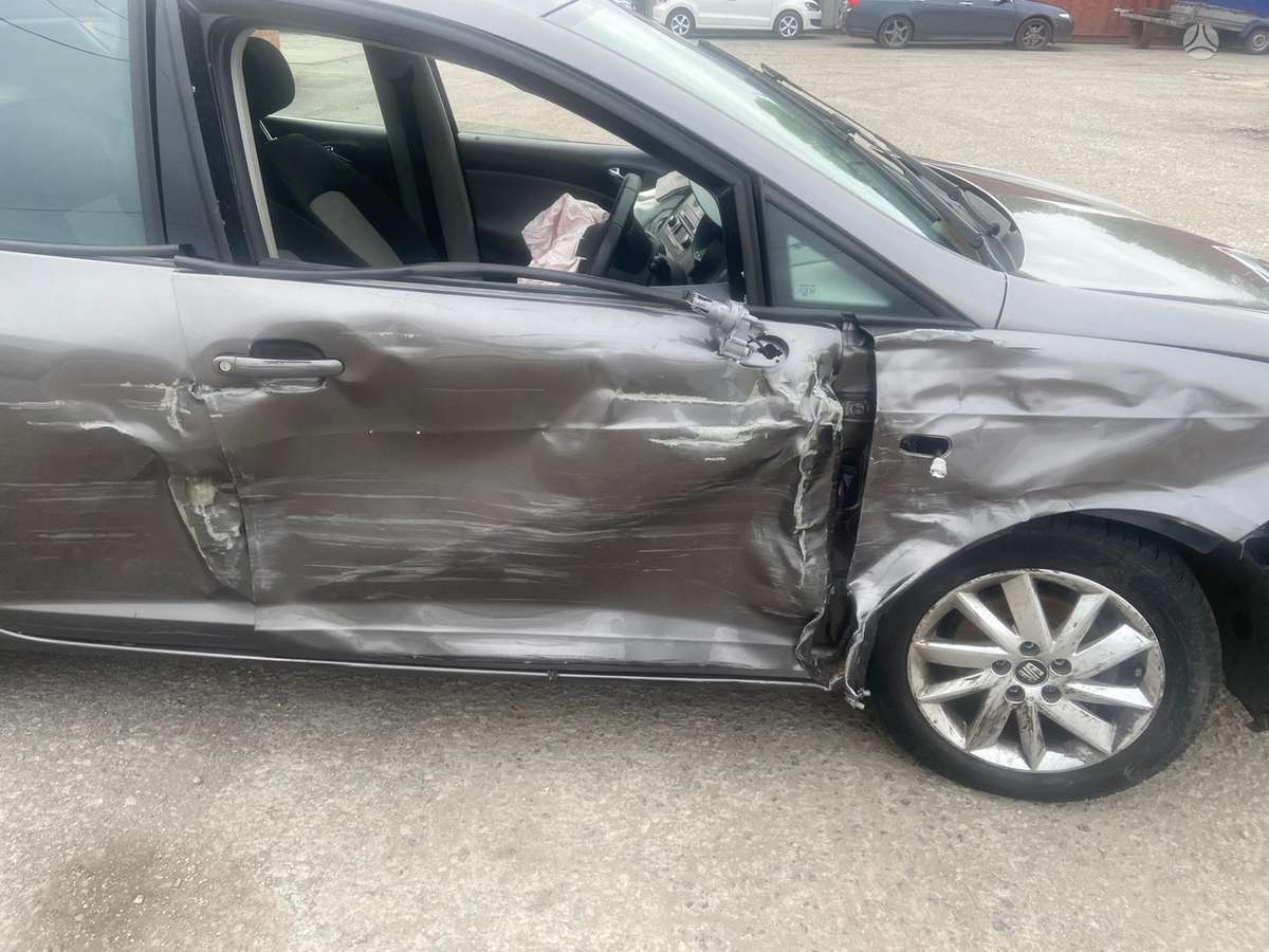 Seat Ibiza по частям. Variklis cfw