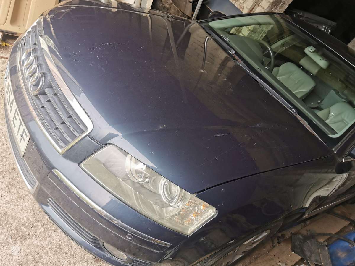 Audi A8 по частям