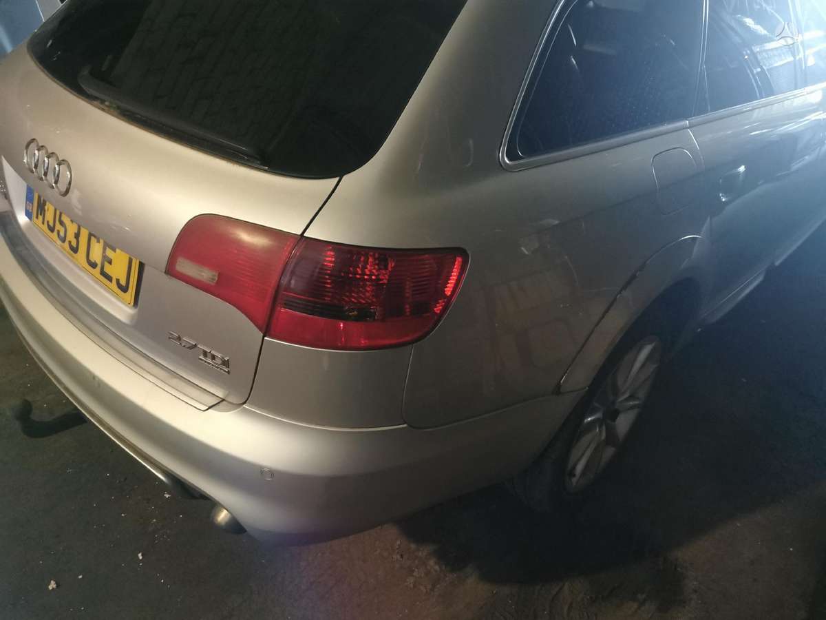 Audi A6 allroad dalimis
