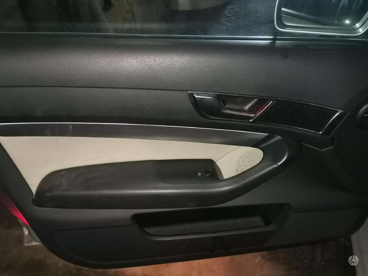 Audi A6 allroad dalimis