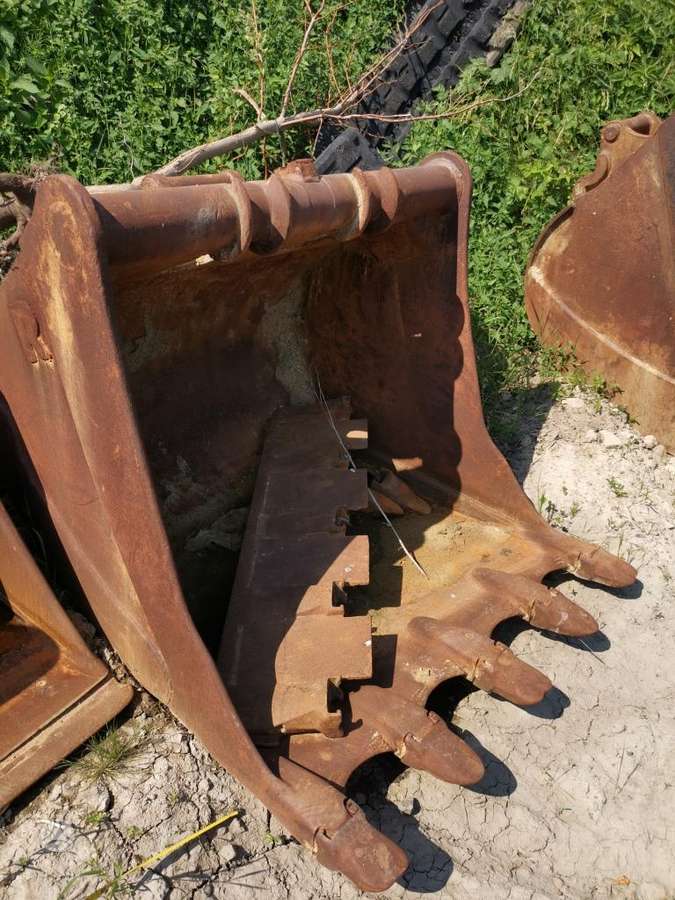 Volvo EC210CL, kaušai