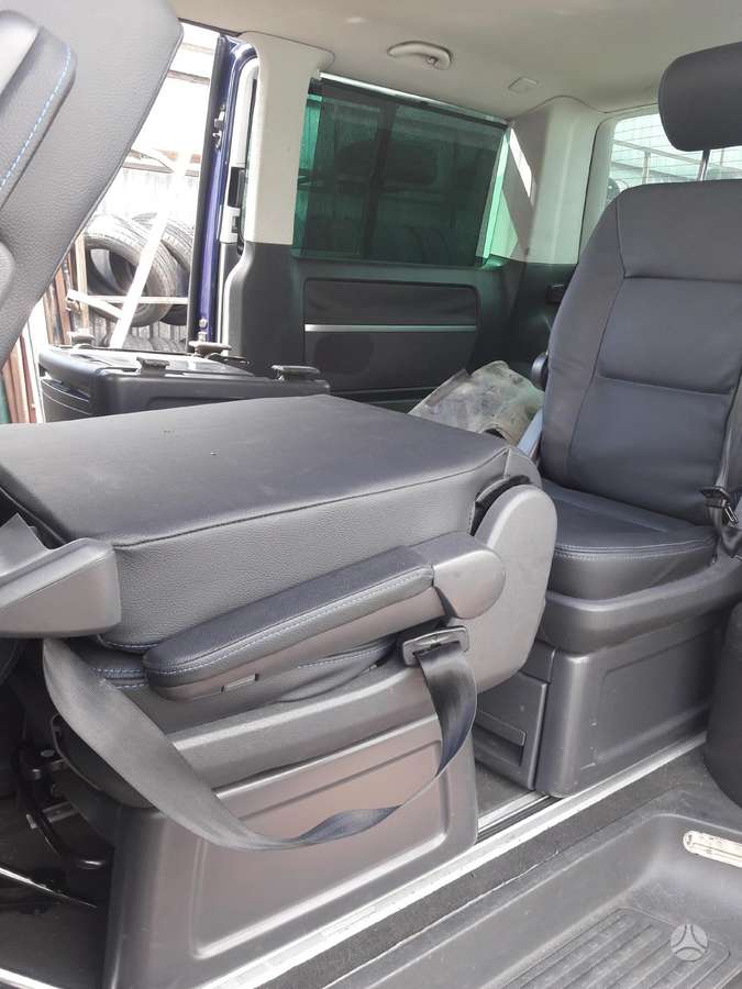 Volkswagen Multivan, пассажирские микроавтобусы