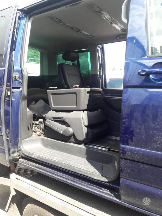 Volkswagen Multivan, пассажирские микроавтобусы