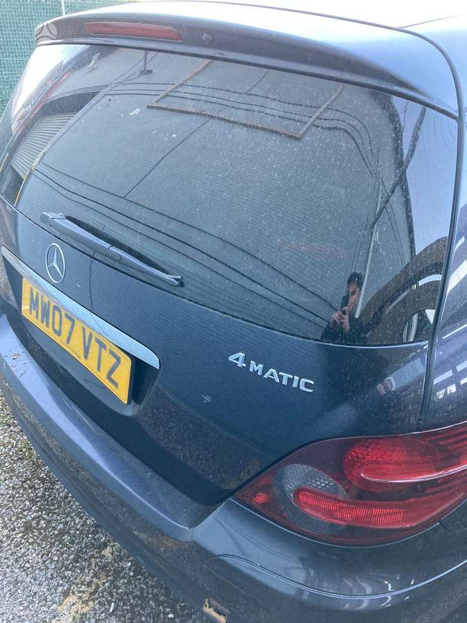 Mercedes-Benz R320 по частям