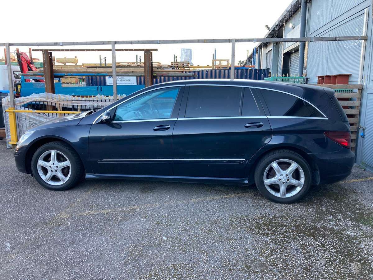 Mercedes-Benz R320 по частям