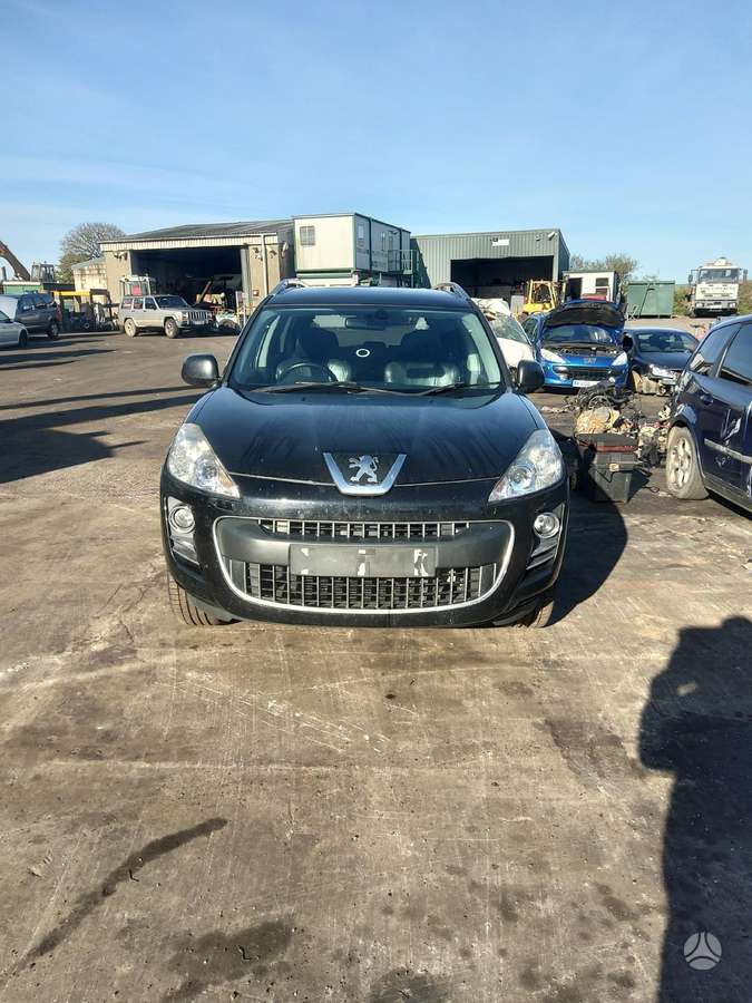 Peugeot 4007 for parts