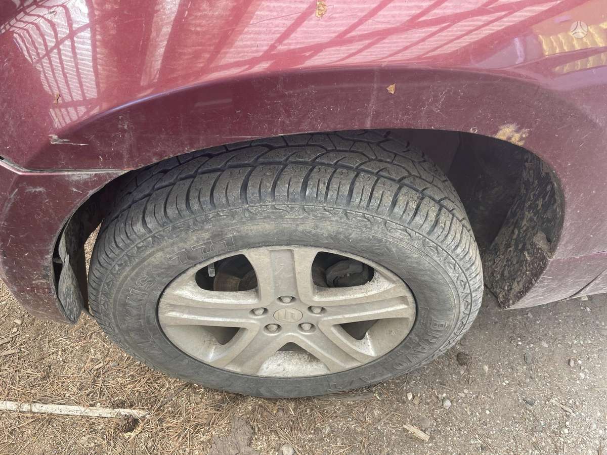 Suzuki Grand Vitara dalimis