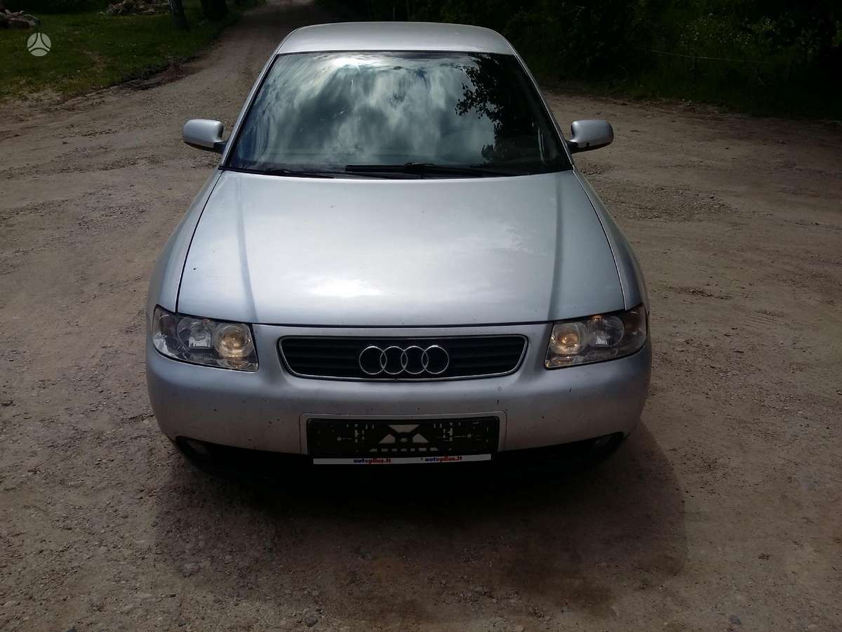 Audi A3 dalimis. Dalimis