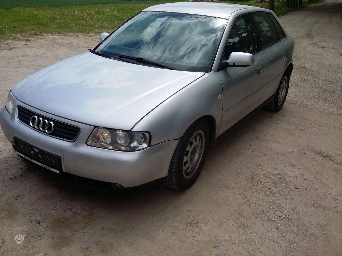 Audi A3 dalimis. Dalimis