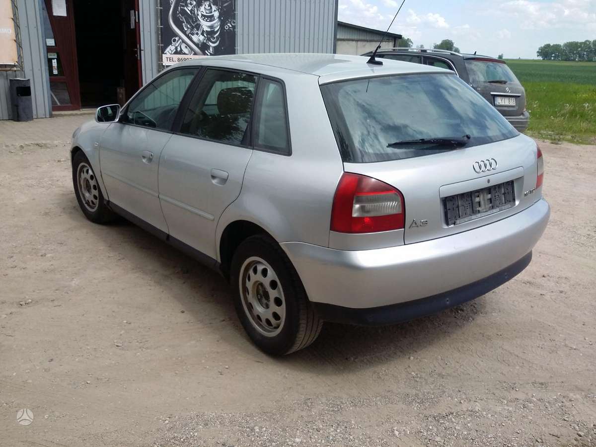 Audi A3 dalimis. Dalimis