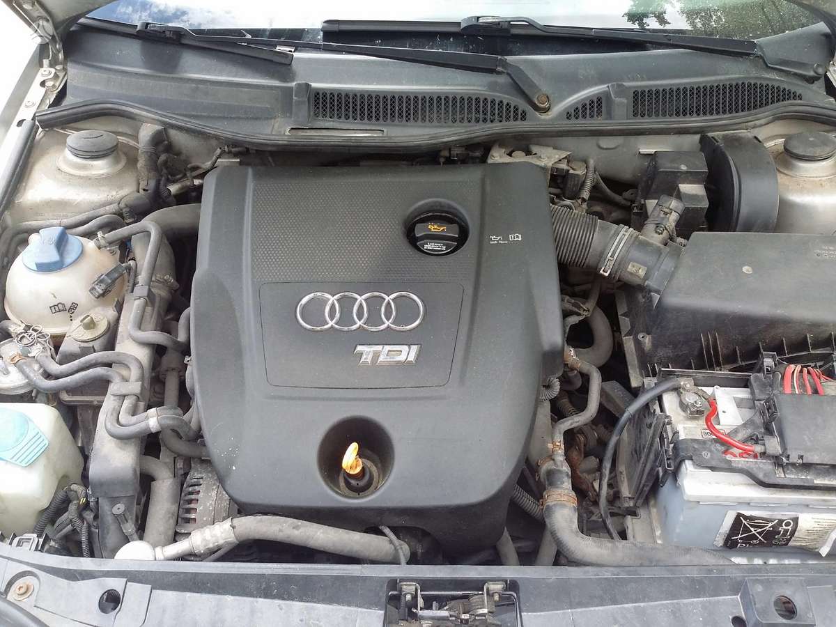 Audi A3 dalimis. Dalimis