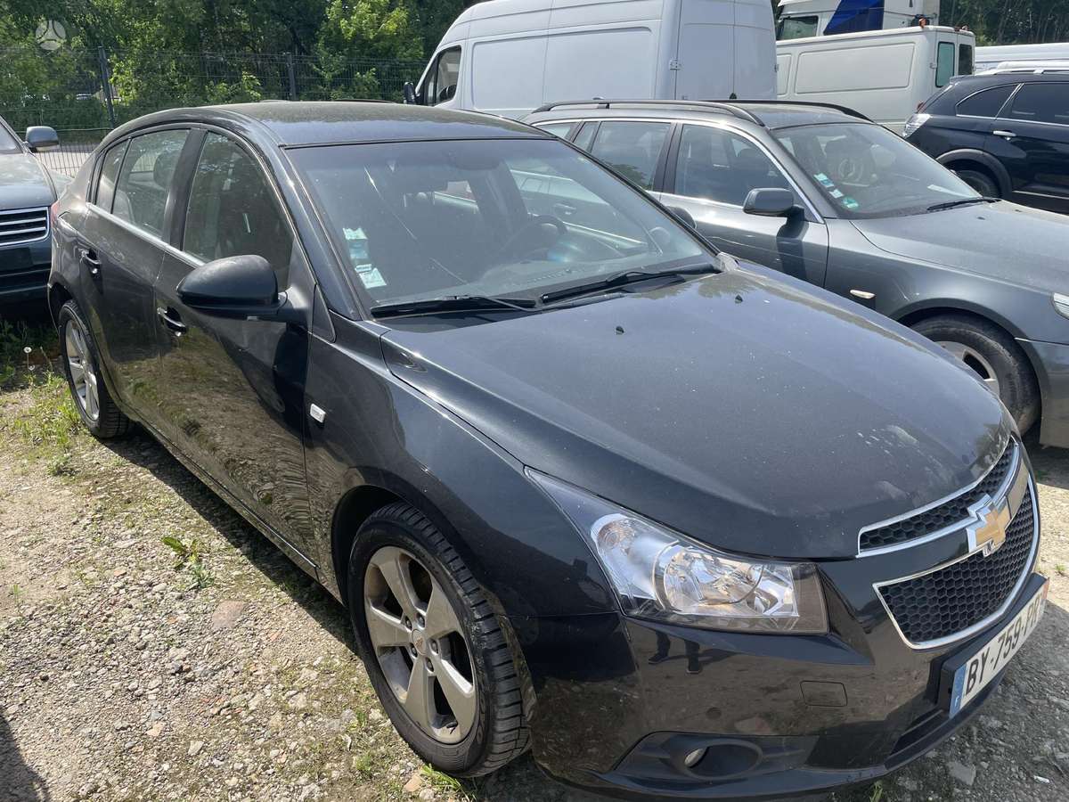 Chevrolet Cruze по частям